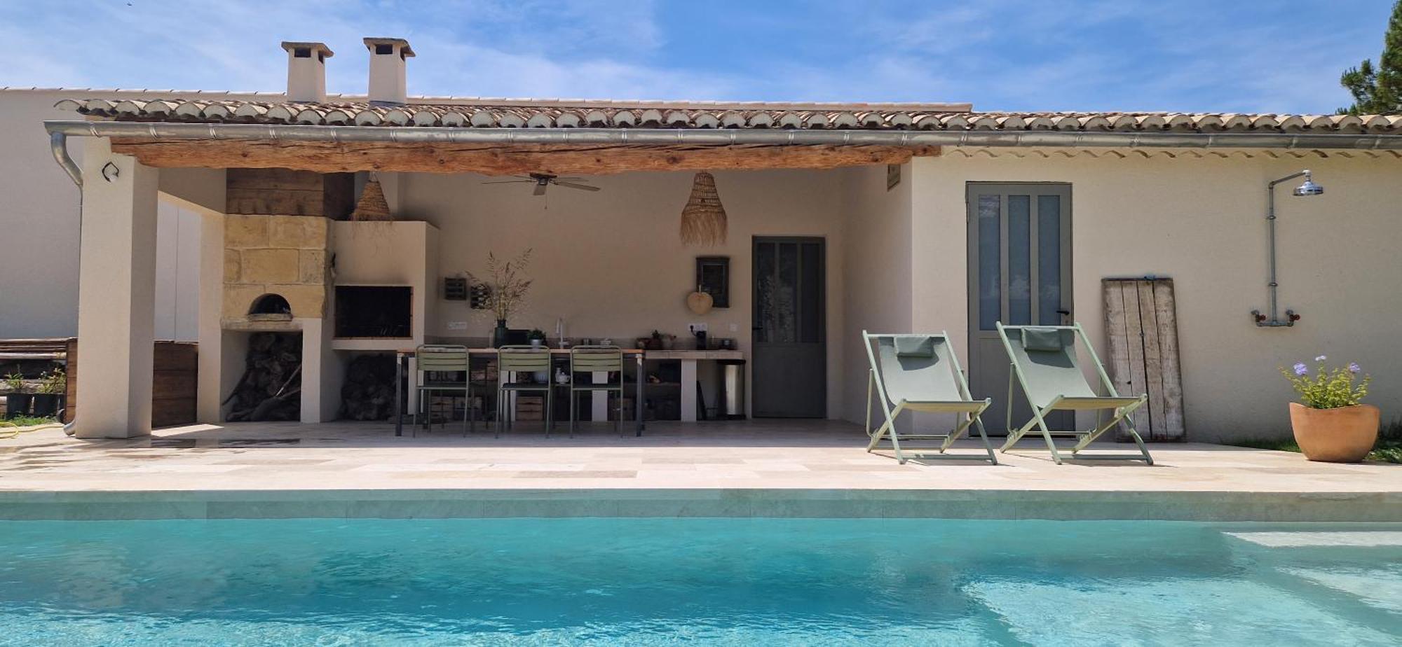Appartement Dans Un Mas Provencal Renove Saint-Hilaire-d'Ozilhan Exterior photo
